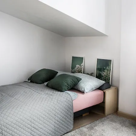 Fully-Furnished Apartment With Air Conditioning For Families, Cracow Old Town-2